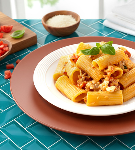 Pasta en salsa caprese