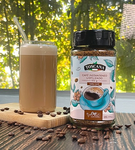 Latte con proteína